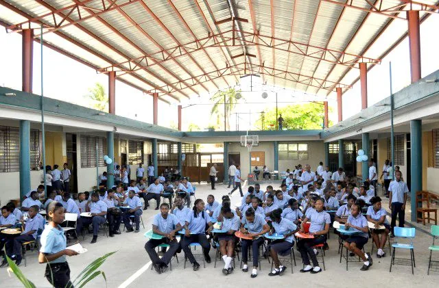 Élèves du CES en Haïti